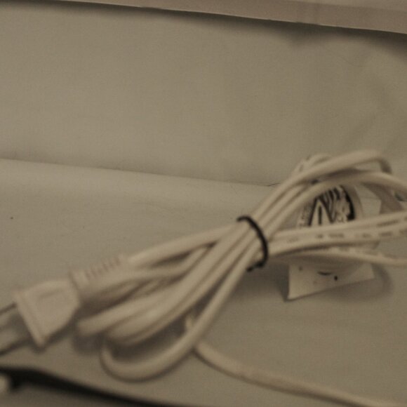 $150 The Beachwaver Co S1-125 Rotating Ceramic Curling Iron - Picture 4 of 7